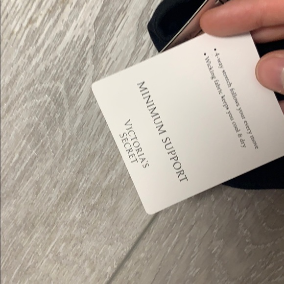 Brand new Victoria secret sports bra - Picture 4 of 4